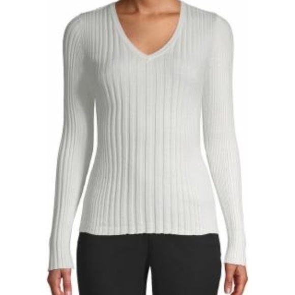 Liz Claiborne Sweaters - Liz Claiborne Long Sleeve V Neck Pullover Sweater